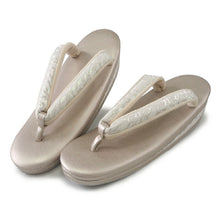 画像をギャラリービューアに読み込む, 草履 礼装用 S M L 2L 3L 5サイズ シルバー ローブデコルテ Robe De'collete'e 結婚式・七五三・入卒業式・パーティーなどに