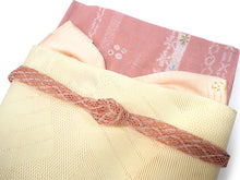 画像をギャラリービューアに読み込む, 洗える夏着物 4点セット Mサイズ 濃いピンク地 縞 花柄 きもの イエロー 源氏香 名古屋帯 正絹帯揚げ帯締め コーディネートの不安解消 お仕立て済みなので届いたらすぐにおでかけ
