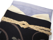 画像をギャラリービューアに読み込む, 洗える夏着物 4点セット Mサイズ 紫地 横段 縞柄 きもの 黒 ツタ 名古屋帯 正絹帯揚げ帯締め コーディネートの不安解消 お仕立て済みなので届いたらすぐにおでかけ