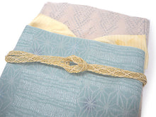 画像をギャラリービューアに読み込む, 洗える夏着物 4点セット Mサイズ 淡いベージュ地 菱柄 きもの 青緑 麻の葉 名古屋帯 正絹帯揚げ帯締め コーディネートの不安解消 お仕立て済みなので届いたらすぐにおでかけ