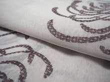 画像をギャラリービューアに読み込む, 夏着物 洗える 単品 レディース 紗 L 淡いベージュ地 乱菊 仕立て上がりだから届いたらすぐ着れる 自宅で洗濯できてメンテナンスが楽