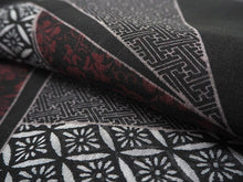 画像をギャラリービューアに読み込む, 夏着物 洗える 単品 レディース 紗 L 黒地 裂取 青海波 紗綾形 菊菱 仕立て上がりだから届いたらすぐ着れる 自宅で洗濯できてメンテナンスが楽