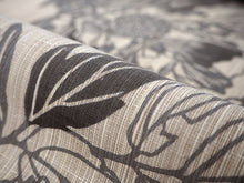 画像をギャラリービューアに読み込む, 竺仙 浴衣 夏着物 反物 単品 引き染 綿 松煙染小紋 生成り地 ボタン柄 竺仙ブランド 日本製