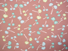 画像をギャラリービューアに読み込む, 洗える着物 反物のみ ポリエステル レディース 女性 小紋 着物 渋サーモンピンク地葵柄 袷・単衣の着物にも羽織・コートにもお仕立て可能