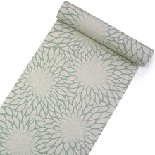 画像をギャラリービューアに読み込む, 洗える着物 反物のみ ポリエステル レディース 女性 小紋 着物 淡いベージュ×グリーングレー地貉菊柄 袷・単衣の着物にも羽織・コートにもお仕立て可能