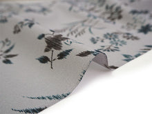 画像をギャラリービューアに読み込む, 洗える着物 反物のみ ポリエステル レディース 女性 小紋 着物 グレー地市松に四季の花柄 袷・単衣の着物にも羽織・コートにもお仕立て可能