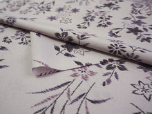 画像をギャラリービューアに読み込む, 洗える着物 反物のみ ポリエステル レディース 女性 小紋 着物 淡いパープルグレー地市松に四季の花柄 袷・単衣の着物にも羽織・コートにもお仕立て可能