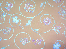 画像をギャラリービューアに読み込む, 洗える着物 反物のみ ポリエステル レディース 女性 小紋 着物 薄オレンジ地更紗柄 袷・単衣の着物にも羽織・コートにもお仕立て可能