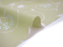 画像をギャラリービューアに読み込む, 洗える着物 反物のみ ポリエステル レディース 女性 小紋 着物 薄グリーン地更紗柄 袷・単衣の着物にも羽織・コートにもお仕立て可能