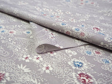 画像をギャラリービューアに読み込む, 洗える着物 反物のみ ポリエステル レディース 女性 小紋 着物 グレー地流水に花柄 袷・単衣の着物にも羽織・コートにもお仕立て可能