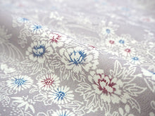 画像をギャラリービューアに読み込む, 洗える着物 反物のみ ポリエステル レディース 女性 小紋 着物 グレー地流水に花柄 袷・単衣の着物にも羽織・コートにもお仕立て可能