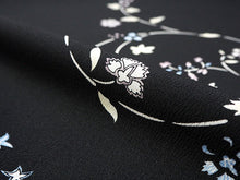 画像をギャラリービューアに読み込む, 洗える着物 反物のみ ポリエステル レディース 女性 小紋 着物 黒地更紗柄 袷・単衣の着物にも羽織・コートにもお仕立て可能