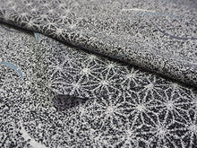 画像をギャラリービューアに読み込む, 洗える着物 反物のみ ポリエステル レディース 女性 小紋 着物 黒地麻の葉に雪輪取り柄 袷・単衣の着物にも羽織・コートにもお仕立て可能