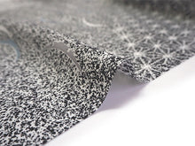 画像をギャラリービューアに読み込む, 洗える着物 反物のみ ポリエステル レディース 女性 小紋 着物 黒地麻の葉に雪輪取り柄 袷・単衣の着物にも羽織・コートにもお仕立て可能