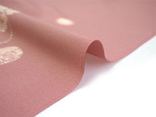 画像をギャラリービューアに読み込む, 洗える着物 反物のみ ポリエステル レディース 女性 小紋 着物 渋ピンク地双葉葵柄 袷・単衣の着物にも羽織・コートにもお仕立て可能