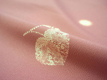 画像をギャラリービューアに読み込む, 洗える着物 反物のみ ポリエステル レディース 女性 小紋 着物 渋ピンク地双葉葵柄 袷・単衣の着物にも羽織・コートにもお仕立て可能