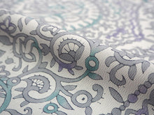 画像をギャラリービューアに読み込む, 洗える着物 反物のみ ポリエステル レディース 女性 小紋 着物 淡いグレー地宝相華柄 袷・単衣の着物にも羽織・コートにもお仕立て可能