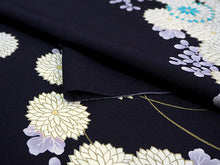 画像をギャラリービューアに読み込む, 洗える着物 反物のみ ポリエステル レディース 女性 小紋 着物 紫地菊柄 袷・単衣の着物にも羽織・コートにもお仕立て可能
