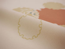 画像をギャラリービューアに読み込む, 洗える着物 反物のみ ポリエステル レディース 女性 小紋 着物 ベージュ地雪輪柄 袷・単衣の着物にも羽織・コートにもお仕立て可能