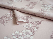 画像をギャラリービューアに読み込む, 洗える着物 反物のみ ポリエステル レディース 女性 小紋 着物 薄ピンクベージュ地市松に花柄 袷・単衣の着物にも羽織・コートにもお仕立て可能