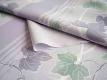 画像をギャラリービューアに読み込む, 洗える着物 反物のみ ポリエステル レディース 女性 小紋 着物 薄パープルグレー地縞にツタ柄 袷・単衣の着物にも羽織・コートにもお仕立て可能