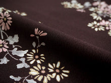 画像をギャラリービューアに読み込む, 洗える着物 反物のみ ポリエステル レディース 女性 小紋 着物 こげ茶地菊柄 袷・単衣の着物にも羽織・コートにもお仕立て可能