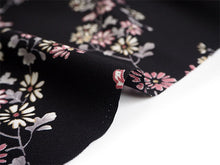 画像をギャラリービューアに読み込む, 洗える着物 反物のみ ポリエステル レディース 女性 小紋 着物 黒地菊柄 袷・単衣の着物にも羽織・コートにもお仕立て可能