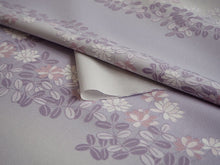 画像をギャラリービューアに読み込む, 洗える着物 反物のみ ポリエステル レディース 女性 小紋 着物 淡いグレー地シロツメクサ柄 袷・単衣の着物にも羽織・コートにもお仕立て可能