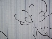 画像をギャラリービューアに読み込む, 雨コート 反物のみ 着物用 レインコート ポリエステル レディース 女性 淡いグレー地縞に乱菊柄 道中着・道行・二部式などの雨コートに 撥水加工済み