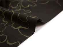 画像をギャラリービューアに読み込む, 雨コート 反物のみ 着物用 レインコート ポリエステル レディース 女性 黒地牡丹柄 道中着・道行・二部式などの雨コートに 撥水加工済み
