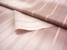 画像をギャラリービューアに読み込む, 雨コート 反物のみ 着物用 レインコート ポリエステル レディース 女性 渋ピンクグレー地縞に市松ぼかし柄 道中着・道行・二部式などの雨コートに 撥水加工済み
