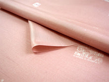 画像をギャラリービューアに読み込む, 雨コート 反物のみ 着物用 レインコート ポリエステル レディース 女性 薄渋ピンク地色紙柄 道中着・道行・二部式などの雨コートに 撥水加工済み
