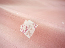 画像をギャラリービューアに読み込む, 雨コート 反物のみ 着物用 レインコート ポリエステル レディース 女性 薄渋ピンク地色紙柄 道中着・道行・二部式などの雨コートに 撥水加工済み