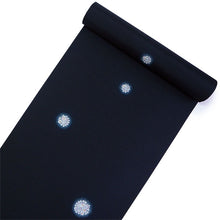 画像をギャラリービューアに読み込む, 雨コート 反物のみ 着物用 レインコート ポリエステル レディース 女性 黒緑地辻が花風花の丸柄 道中着・道行・二部式などの雨コートに 撥水加工済み