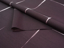 画像をギャラリービューアに読み込む, 雨コート 反物のみ 着物用 レインコート ポリエステル レディース 女性 渋紫地破れ格子柄 道中着・道行・二部式などの雨コートに 撥水加工済み