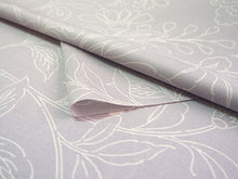 画像をギャラリービューアに読み込む, 雨コート 反物のみ 着物用 レインコート ポリエステル レディース 女性 薄パープルグレー地更紗柄 道中着・道行・二部式などの雨コートに 撥水加工済み