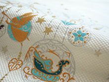 画像をギャラリービューアに読み込む, 名古屋帯 単品 正絹 九寸 白 クリスマスオーナメント なごや帯 お太鼓柄 カジュアル 西陣織 株式会社辻梅機業店謹製 証紙付き お仕立てをしてお届け