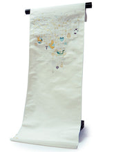 画像をギャラリービューアに読み込む, 名古屋帯 単品 正絹 九寸 白 クリスマスオーナメント なごや帯 お太鼓柄 カジュアル 西陣織 株式会社辻梅機業店謹製 証紙付き お仕立てをしてお届け