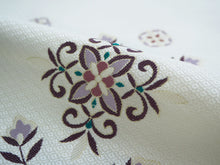 画像をギャラリービューアに読み込む, 名古屋帯 単品 正絹 九寸 白 欧風 草樹 なごや帯 お太鼓柄 カジュアル 西陣織 株式会社辻梅機業店謹製 証紙付き お仕立てをしてお届け