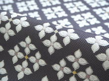 画像をギャラリービューアに読み込む, 名古屋帯 単品 正絹 九寸 灰紫 花菱 なごや帯 六通柄 カジュアル 西陣織 株式会社ふくい謹製 証紙付き お仕立てをしてお届け