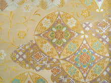 画像をギャラリービューアに読み込む, 袋帯 絹 六通柄 礼装用 未使用 仕立て付き 西陣織 株式会社ふくい謹製 篠屋宗兵衛 証紙付 ベージュ ゴールド 雲取り 七宝 結婚式・七五三・イベント・パーティーに