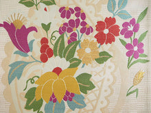 画像をギャラリービューアに読み込む, 袋帯 正絹 六通柄 未使用 仕立て付き 西陣織 着物愛好者にファンが多い帯屋捨松謹製 証紙付 薄ベージュ 花つる紋 ふくろ帯 女性 レディース