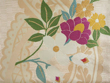 画像をギャラリービューアに読み込む, 袋帯 正絹 六通柄 未使用 仕立て付き 西陣織 着物愛好者にファンが多い帯屋捨松謹製 証紙付 薄ベージュ 花つる紋 ふくろ帯 女性 レディース