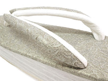 画像をギャラリービューアに読み込む, カレンブロッソ 草履 単品 Sサイズ グレー×ゴールド 花唐草柄 台 鼻緒 レディース 歩きやすくてオシャレ 愛好者の多い菱屋カフェ草履