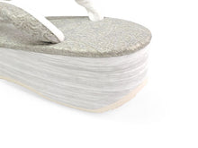 画像をギャラリービューアに読み込む, カレンブロッソ 草履 単品 Sサイズ グレー×ゴールド 花唐草柄 台 鼻緒 レディース 歩きやすくてオシャレ 愛好者の多い菱屋カフェ草履