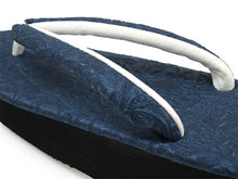 画像をギャラリービューアに読み込む, カレンブロッソ 草履 単品 Mサイズ ネイビー 花唐草 台 鼻緒 レディース 歩きやすくてオシャレ 愛好者の多い菱屋カフェ草履