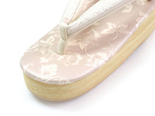 画像をギャラリービューアに読み込む, カレンブロッソ 草履 単品 Mサイズ 薄ピンク 花柄 台 オフホワイト地 鼻緒 レディース 歩きやすくてオシャレ 愛好者の多い菱屋カフェ草履