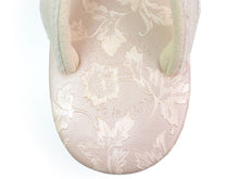 画像をギャラリービューアに読み込む, カレンブロッソ 草履 単品 Mサイズ 薄ピンク 花柄 台 オフホワイト地 鼻緒 レディース 歩きやすくてオシャレ 愛好者の多い菱屋カフェ草履