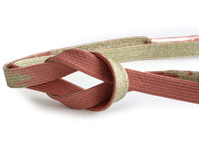 画像をギャラリービューアに読み込む, 帯揚げ 帯締め セット 正絹 ピンクベージュ×ベージュ 縞 唐草 帯あげ ピンク 帯〆 ぼかし 金 高麗 平打ち 訪問着・付け下げ・色無地に合わせて フォーマルシーンに