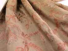 画像をギャラリービューアに読み込む, ストール ライトブラウン 赤金 更紗柄 ウール 刺繍 フリーサイズ 大判 秋冬に さっと羽織るだけで華やか 着物や羽織・コートの上に ギフトにも